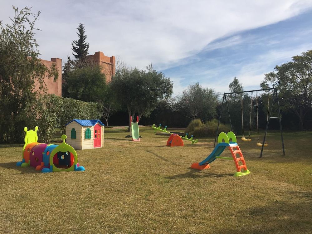 Les Jardins De Zyriab Bed & Breakfast Aït Hamid Eksteriør bilde