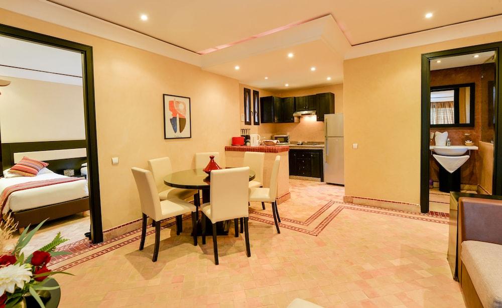 Les Jardins De Zyriab Bed & Breakfast Aït Hamid Eksteriør bilde
